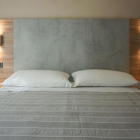 רימיני Hotel Londra מראה חיצוני תמונה