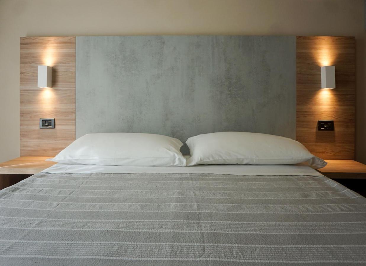 רימיני Hotel Londra מראה חיצוני תמונה