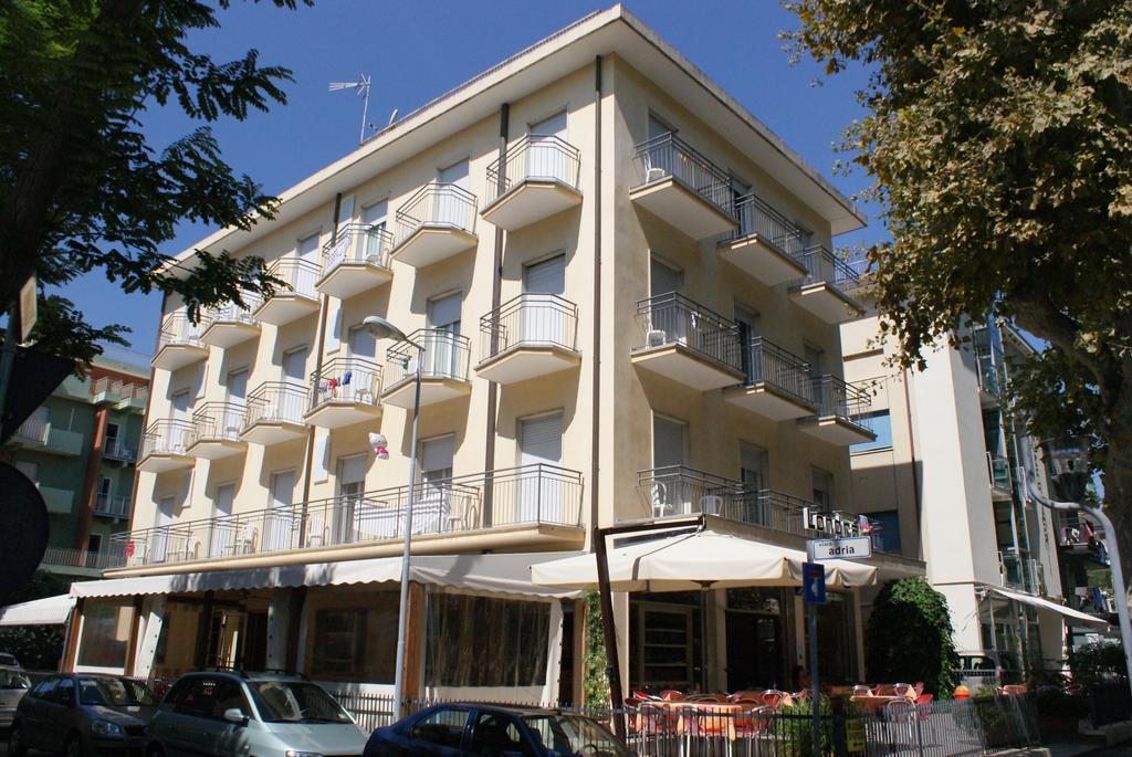 רימיני Hotel Londra מראה חיצוני תמונה